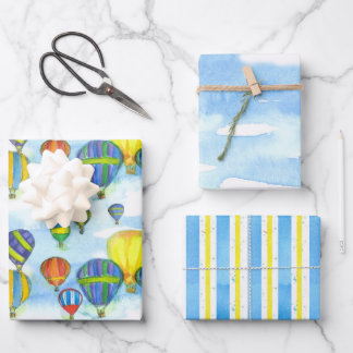 Feuille De Papier Cadeau Ballons à Air Chaud Ciel Nuageux Rayure Bleue Jaun