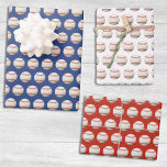 Feuille De Papier Cadeau Baseball Softball Sport Motif Rouge Blanc & Bleu<br><div class="desc">Motif de baseball / softball enveloppant des feuilles de papier en rouge blanc et bleu. Papier d'emballage cadeau à thème sport.</div>