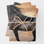 Feuille De Papier Cadeau Beau Cheval Noir (En situation)