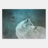 Feuille De Papier Cadeau Beau loup gris dans une forêt foncée (Devant 3)