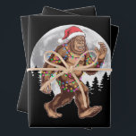 Feuille De Papier Cadeau Bigfoot Père Noël Christmas Tree Lights Xmas Sasqu<br><div class="desc">Bigfoot Père Noël Christmas Tree Lights Xmas Sasquatatch</div>
