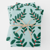 Feuille De Papier Cadeau Bleu des baies d'hiver (En situation)