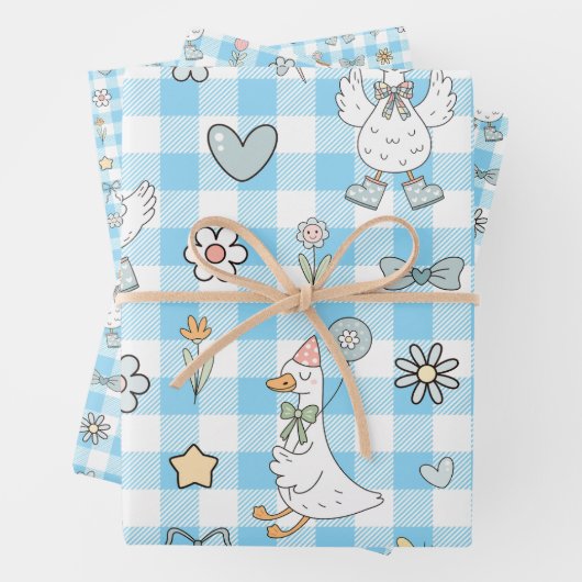 Feuille De Papier Cadeau Bleu d'oie En vichy Anniversaire (En situation)