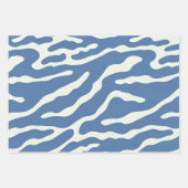 Feuille De Papier Cadeau Bleu et crème Moderne Abstrait Wavy Lines Motif (Devant 3)