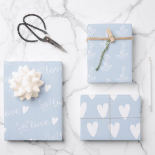 Feuille De Papier Cadeau Bleu Pâle Avec Amour