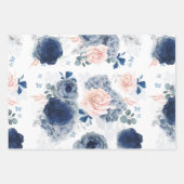 Feuille De Papier Cadeau Bleu poussiéreux et fleurs roses élégante botaniqu (Devant)