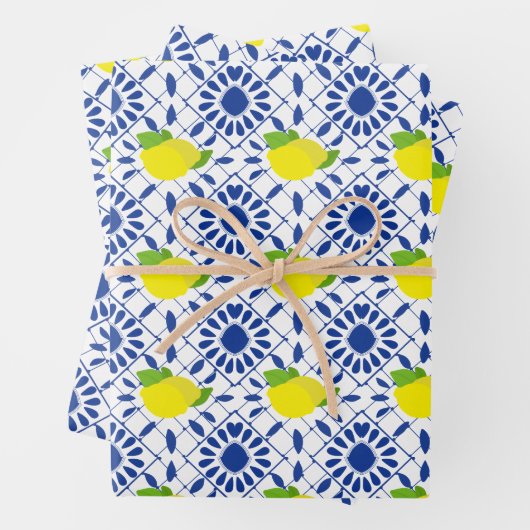 Feuille De Papier Cadeau Blue Geometric Lemon Tile (En situation)