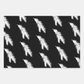 Feuille De Papier Cadeau Branches D'Épinette Noire Et Blanc (Devant 2)