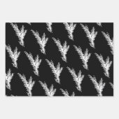 Feuille De Papier Cadeau Branches D'Épinette Noire Et Blanc (Devant 3)