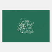Feuille De Papier Cadeau Brillant Comme Un Appel Nuit Infirmière Fun Noël (Devant)
