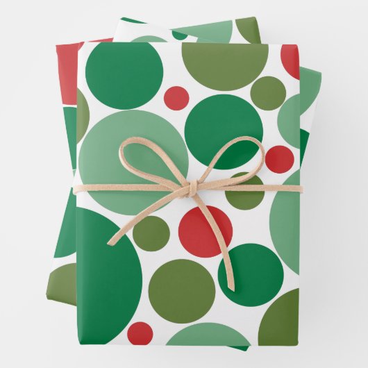 Feuille De Papier Cadeau Bubbly Mod Dots Rétro Noël Motif Rouge Vert (En situation)