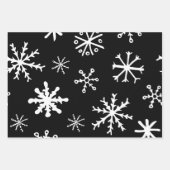 Feuille De Papier Cadeau Cadeau moderne de flocons de neige noirs et blancs (Devant 2)