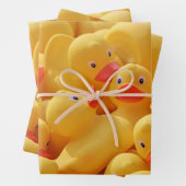 Feuille De Papier Cadeau Canards en caoutchouc (En situation)