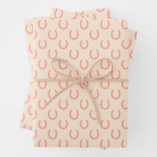 Feuille De Papier Cadeau Chandail rose pâle Pale Blush (En situation)