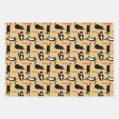 Feuille De Papier Cadeau Chats noirs mignons jouant avec les coeurs et les  (Devant 2)