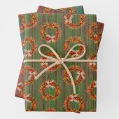 Feuille De Papier Cadeau Chile Pepper Wreaths on Rustic Wood Pattern (En situation)