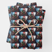 Feuille De Papier Cadeau Chilling Bigfoot Santa Claus Funny Sasquatch (En situation)