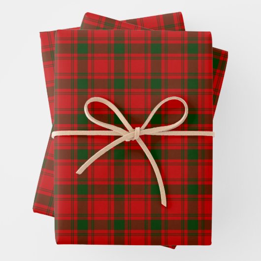 Feuille De Papier Cadeau Clan MacQuarrie Tartan et Crest (En situation)