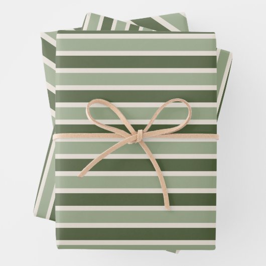 Feuille De Papier Cadeau Classic Green Stripes Christmas (En situation)