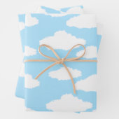 Feuille De Papier Cadeau Clouds Wrapping Paper with Blue Background (En situation)