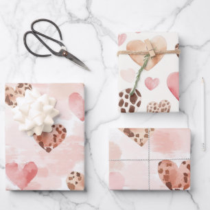 Feuille De Papier Cadeau Cœur de léopard crème rose pâle Anniversaire