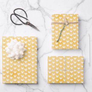 Feuille De Papier Cadeau Cœurs blancs sur lin jaune moutarde