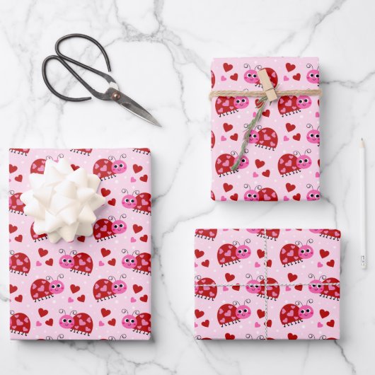 Feuille De Papier Cadeau Coeurs de Ladybug Motif rose (Recto)