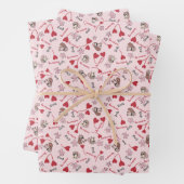 Feuille De Papier Cadeau Coeurs et Basset Hounds Design Motif (En situation)