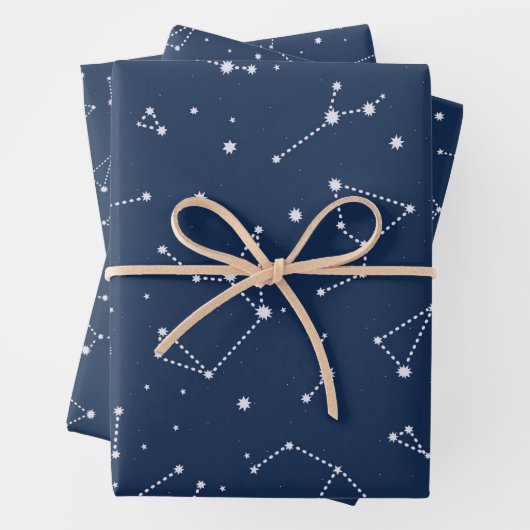 Feuille De Papier Cadeau Constellations (En situation)