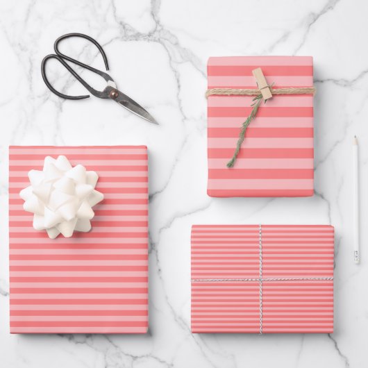 Feuille De Papier Cadeau Corail et rayures rose clair (Recto)