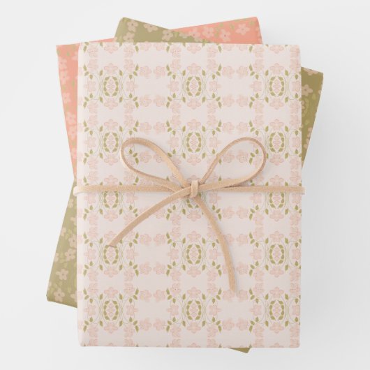 Feuille De Papier Cadeau Corail rose et or (En situation)