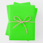 Feuille De Papier Cadeau Couleur solide verte néon (En situation)