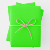 Feuille De Papier Cadeau Couleur solide verte néon (En situation)