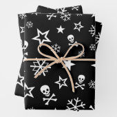 Feuille De Papier Cadeau Crânes et flocons de neige (En situation)