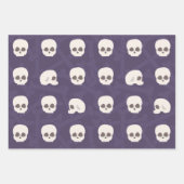 Feuille De Papier Cadeau Crânes sur arrière - plan osseux (Devant 2)