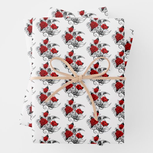 Feuille De Papier Cadeau Croissant mécanique avec roses rouges (En situation)