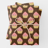 Feuille De Papier Cadeau Cuite Cartoon Fraise Cupcake Brown (En situation)
