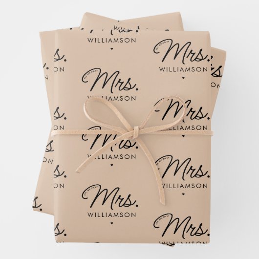 Feuille De Papier Cadeau Custom Mrs. Est. Modern Elegant Script Newlywed (En situation)