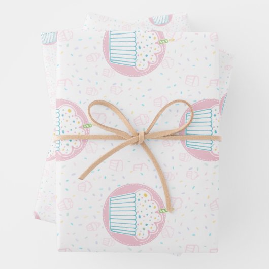 Feuille De Papier Cadeau Cute Birthday Cupcake with Candle (En situation)