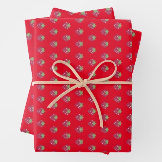 Feuille De Papier Cadeau Cute Motif fraise rouge (En situation)