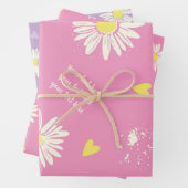 Feuille De Papier Cadeau Des fleurs d'oies roses, violettes. (En situation)