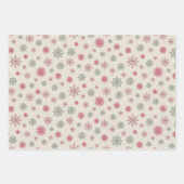 Feuille De Papier Cadeau Des motifs de Noël de charme dessinés à la main. (Devant 3)