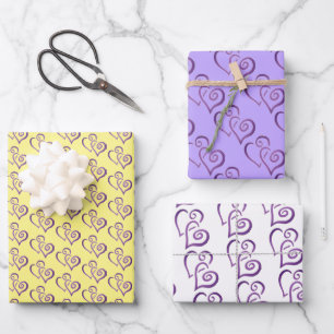 Feuille De Papier Cadeau Deux Motif de Coeurs Liés Violets