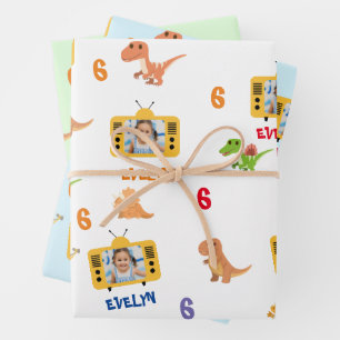 Feuille De Papier Cadeau Dinosaures mignons avec photo, nom et âge personna