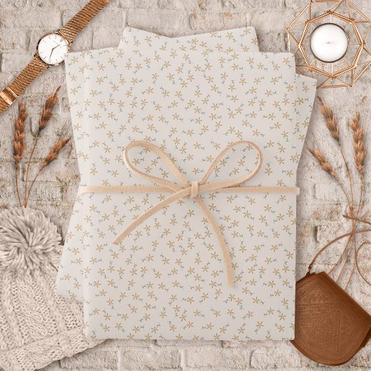 Feuille De Papier Cadeau Ditsy Floral - Terrain rustique sur ciment blanc