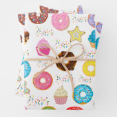 Feuille De Papier Cadeau Donut et Cupcakes (En situation)
