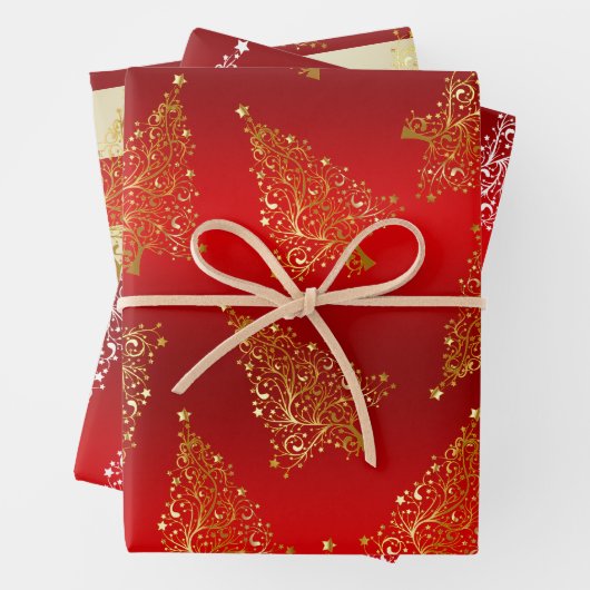 Feuille De Papier Cadeau Élégant Motif d'Arbre de Noël Or (En situation)
