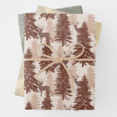 Feuille De Papier Cadeau Élégante forêt rustique de bois et cerfs (En situation)