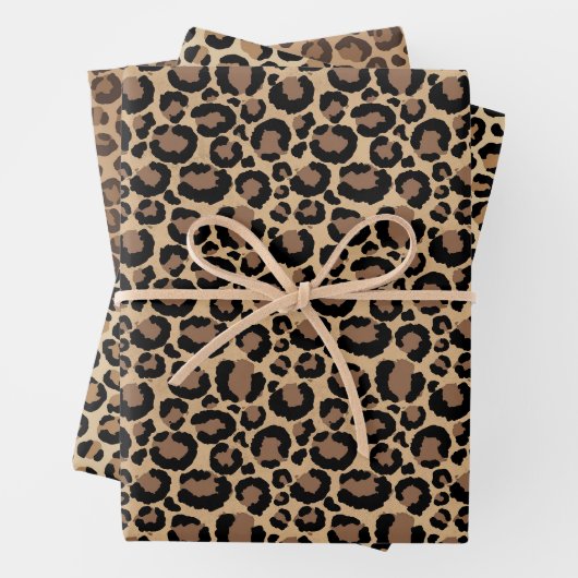 Feuille De Papier Cadeau Empreinte de léopard Brown de crème (En situation)