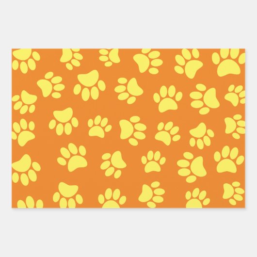 Feuille De Papier Cadeau Empreintes de pattes de chiens jaunes partout dans (Devant)